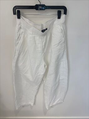 GAP White Gauze Knit Elastic Waist Cropped Pants